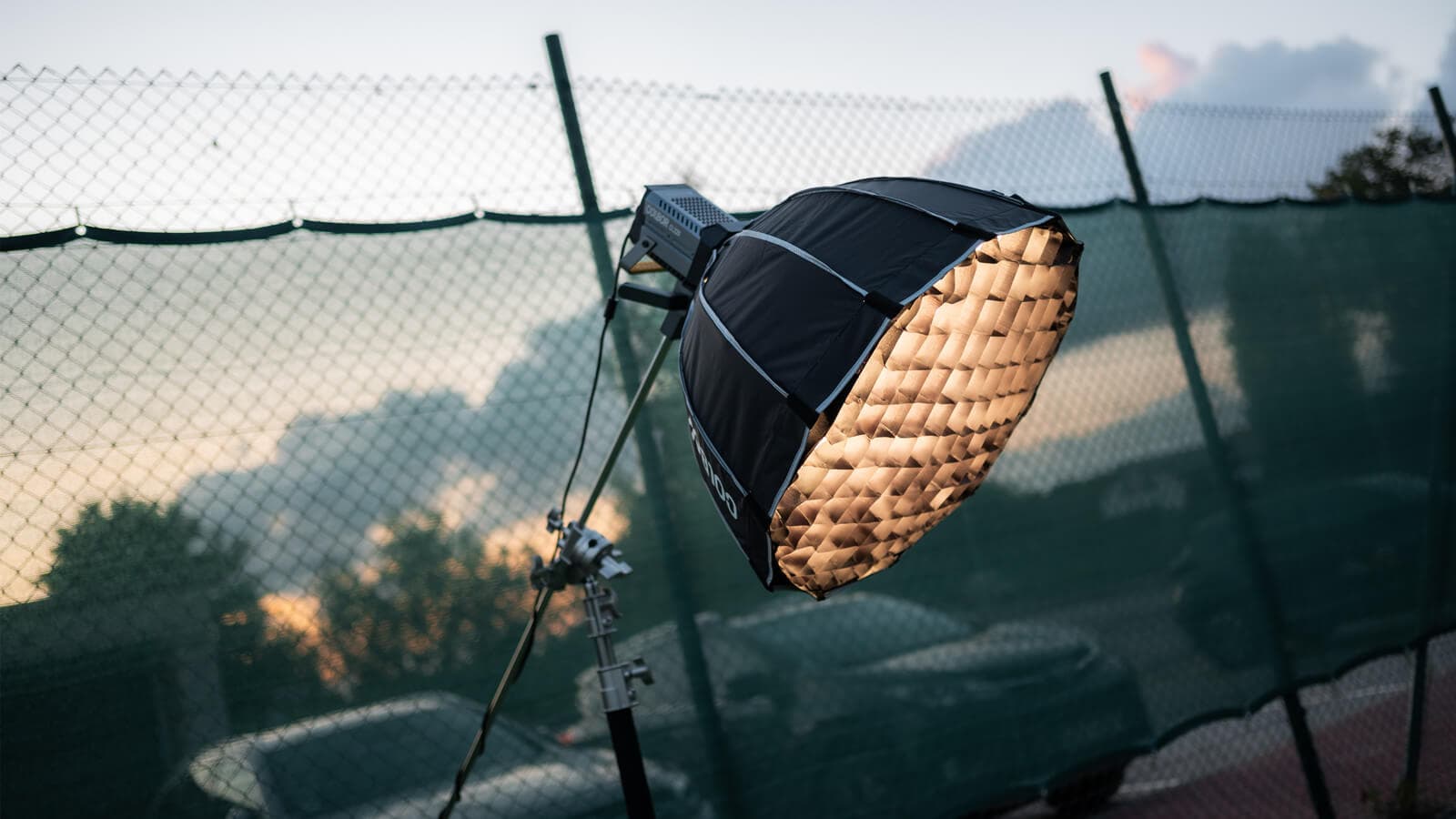 Outdoor fashion photography lighting 4 tips for better visuals COLBOR