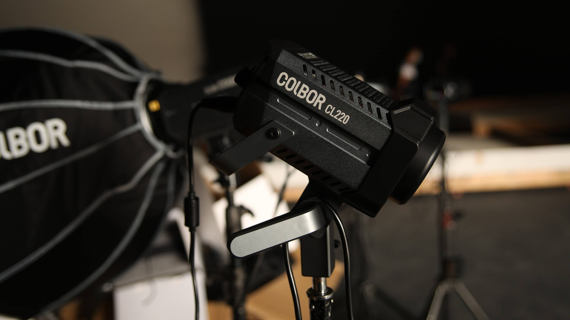 Importance of studio lights for videography and what to use COLBOR