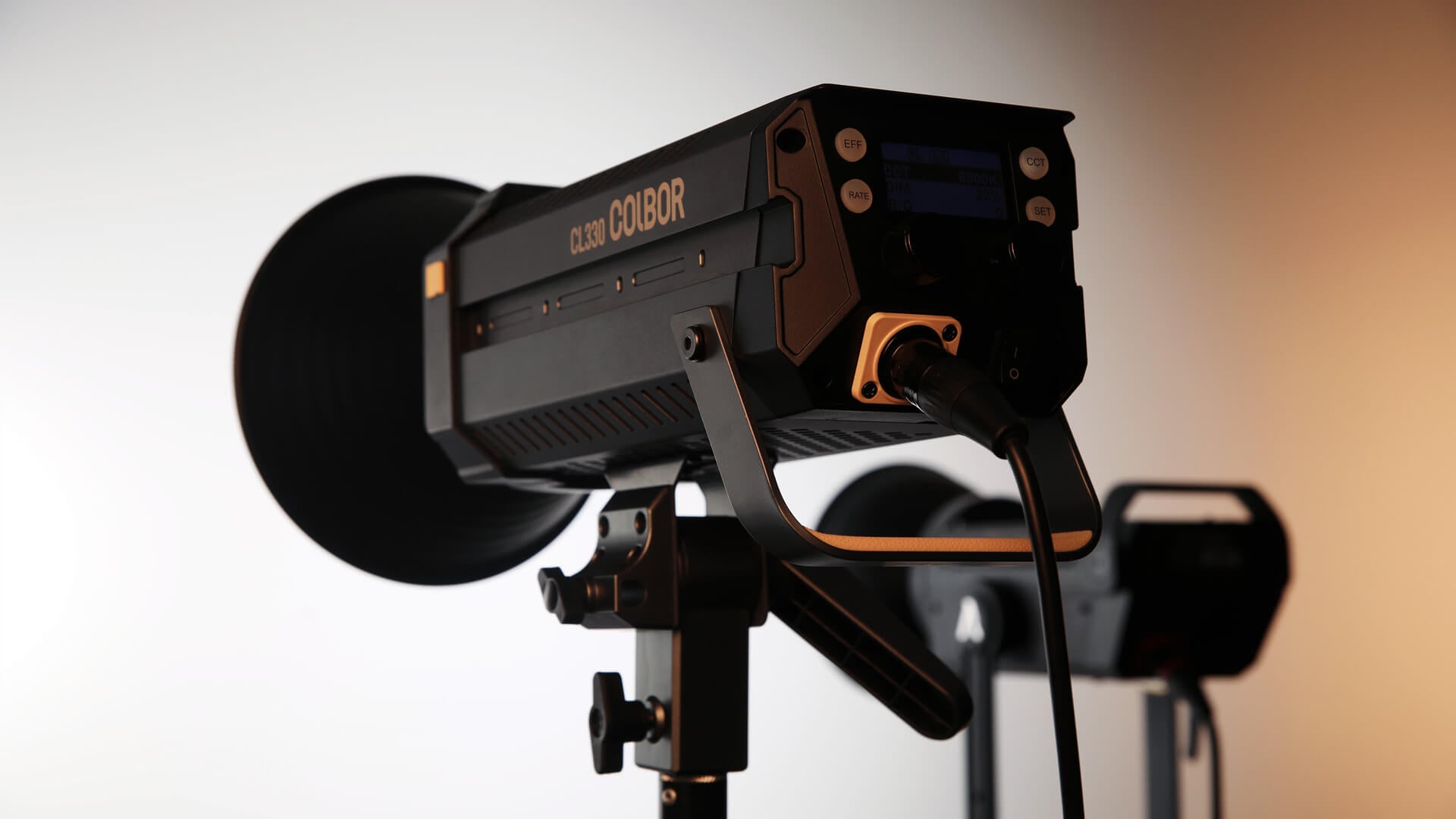 Why and how to set up lighting for real estate photography? COLBOR