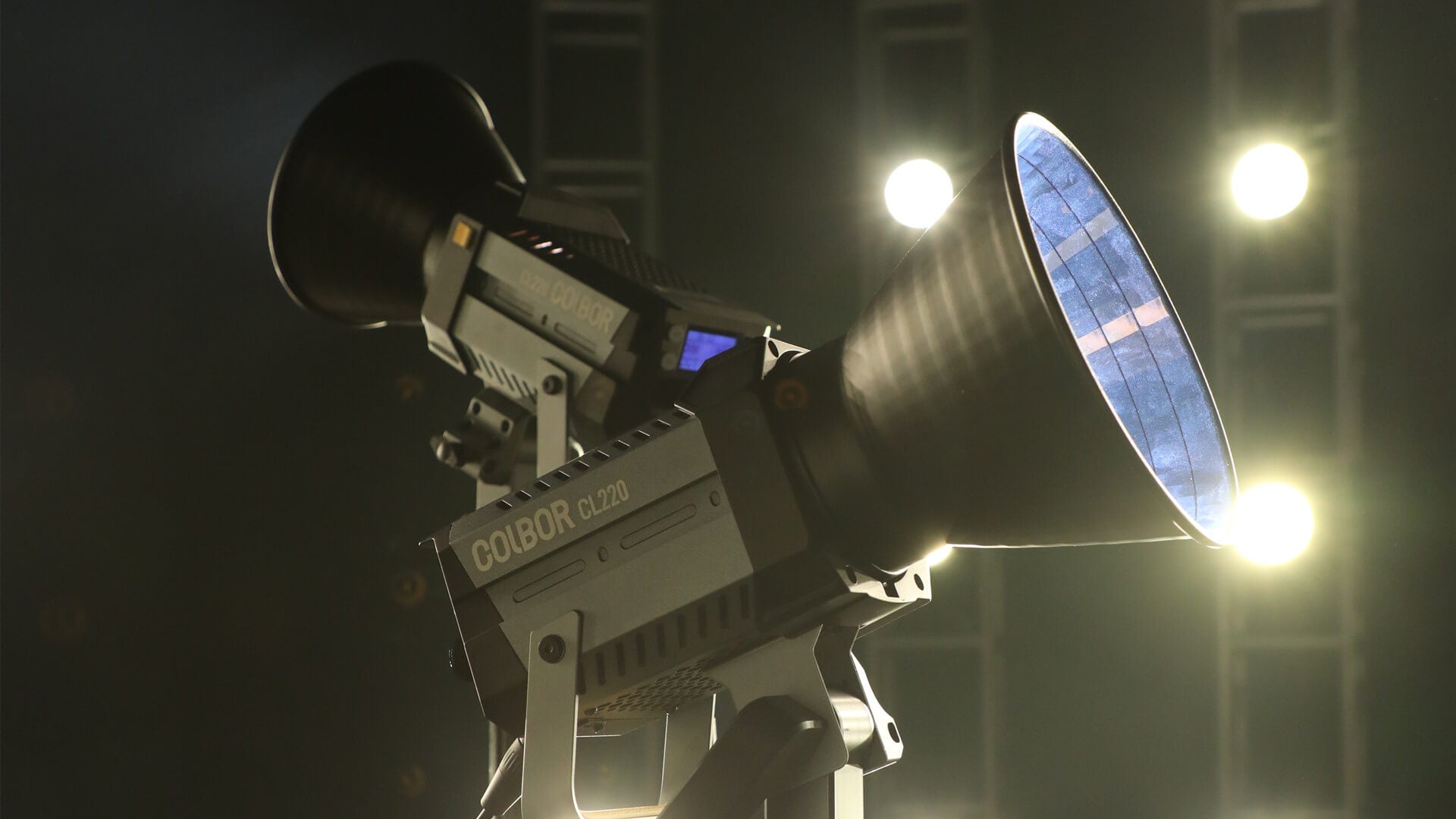 How to set up photo studio LED lights? COLBOR