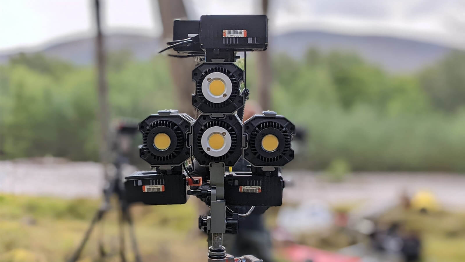 NATO power supply system for multi-light setup by Patrick Acum – COLBOR