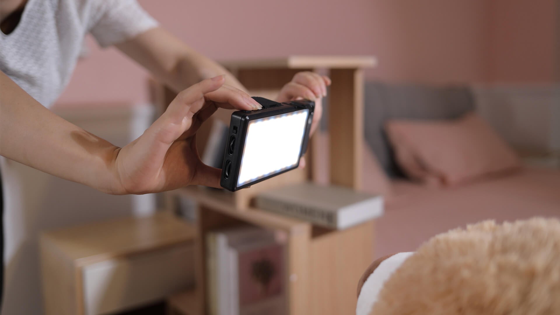 Video Light Android Why and how to get mobile video lighting? – COLBOR