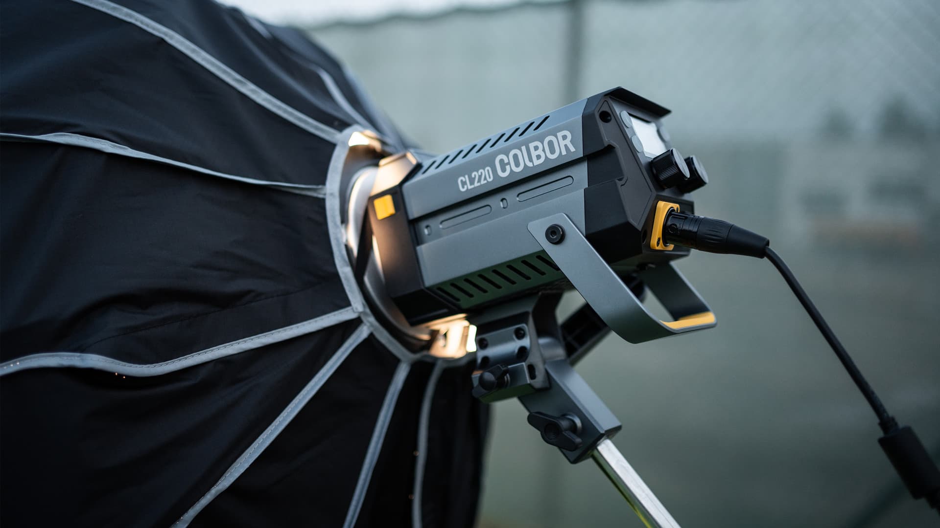 Guide to front lighting in photography – COLBOR